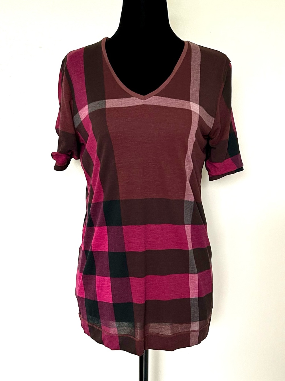 BURBERRY BRIT V-Neck Burgundy Maroon Nova Check Plaid T-Shirt - S